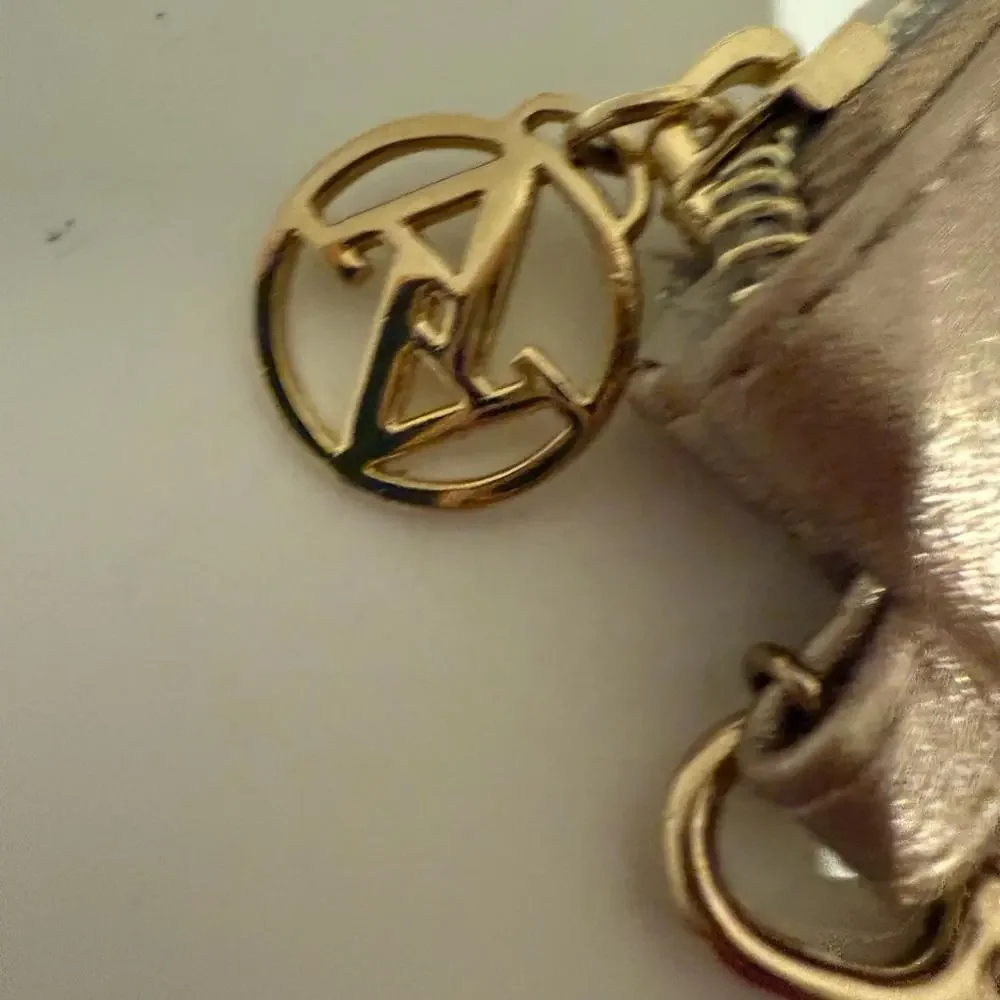Adrienne Vittadini Metallic Gold Charging Dock Wristlet Clutch Powerbank